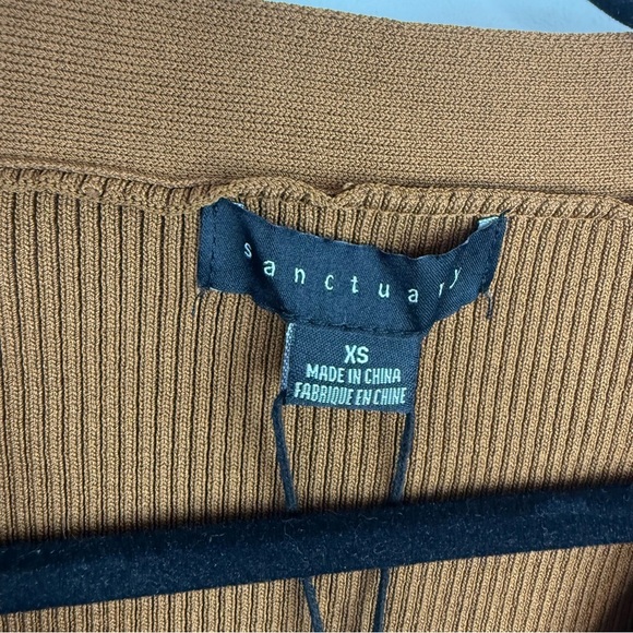 Sanctuary NWT Brown Ribbed Button-Up Sweater - Picture 4 of 6